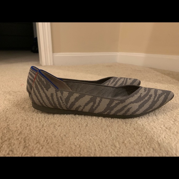 [SOLD] Rothy’s Grey Zebra Points (Size 8) - Picture 3 of 9